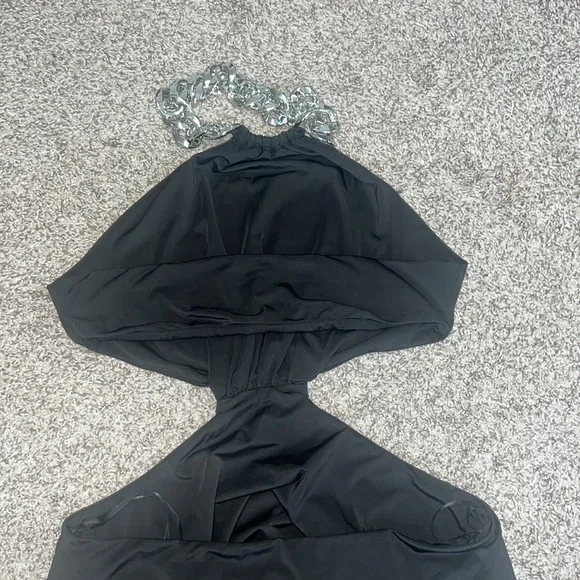 Heiress Beverly Hills cut out dress in black - Picture 6 of 7